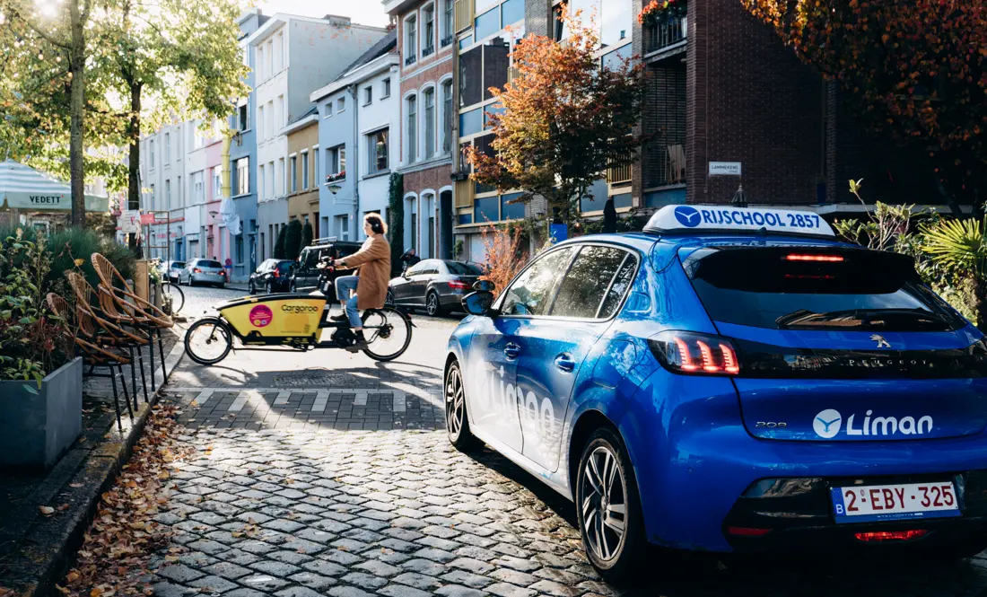 Lesauto van Rijschool Liman (erkenning 2857) in Brussel